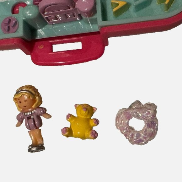 Polly Pocket Partytime Surprise Birthday COMPLETE Bluebird Vintage 1989 Figure - Picture 2 of 5